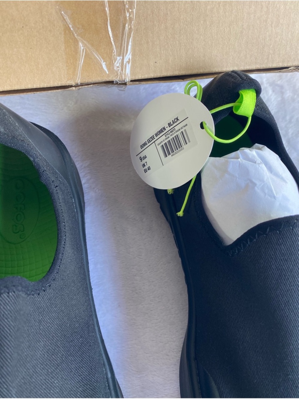 OOFOS OOmg Eezee Low Recovery Shoes Women's Size 9 Black Neon Green NIB - Picture 3 of 10